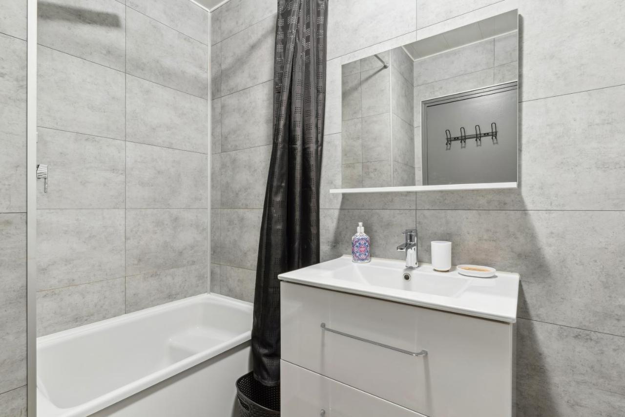 La Jol'Nantaise - Proche Tram Ligne 2 & 3 Et Bus Apartment Nantes Luaran gambar